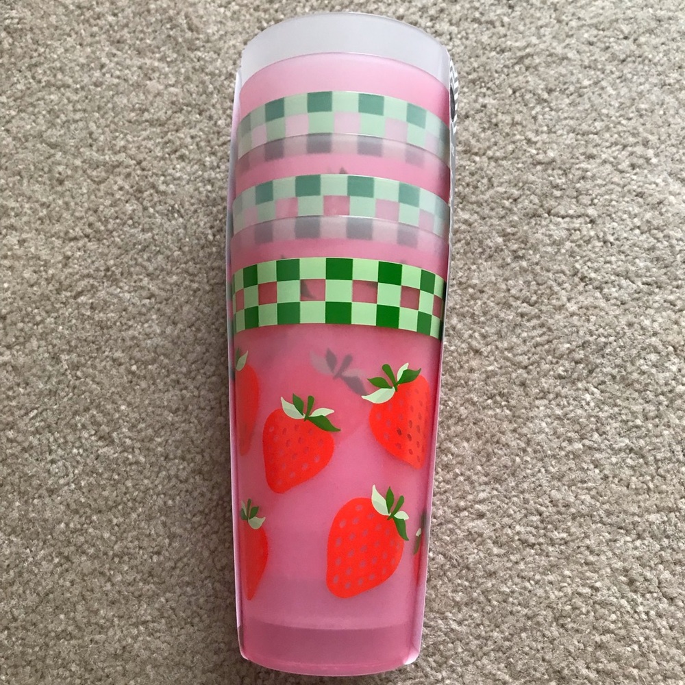 Strawberries Plastic Cups
